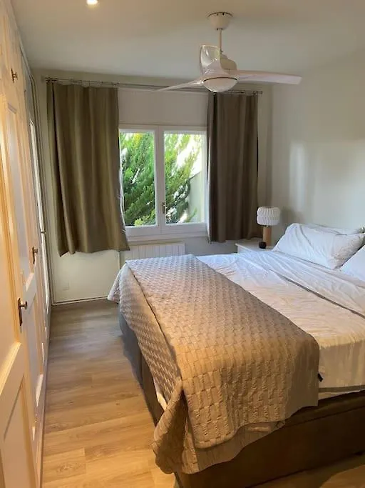 شقة 2 Story, 5 Bedroom, 3 Bath Flat, Steps From The Beach & Cliff Walk يافرانتْسْ