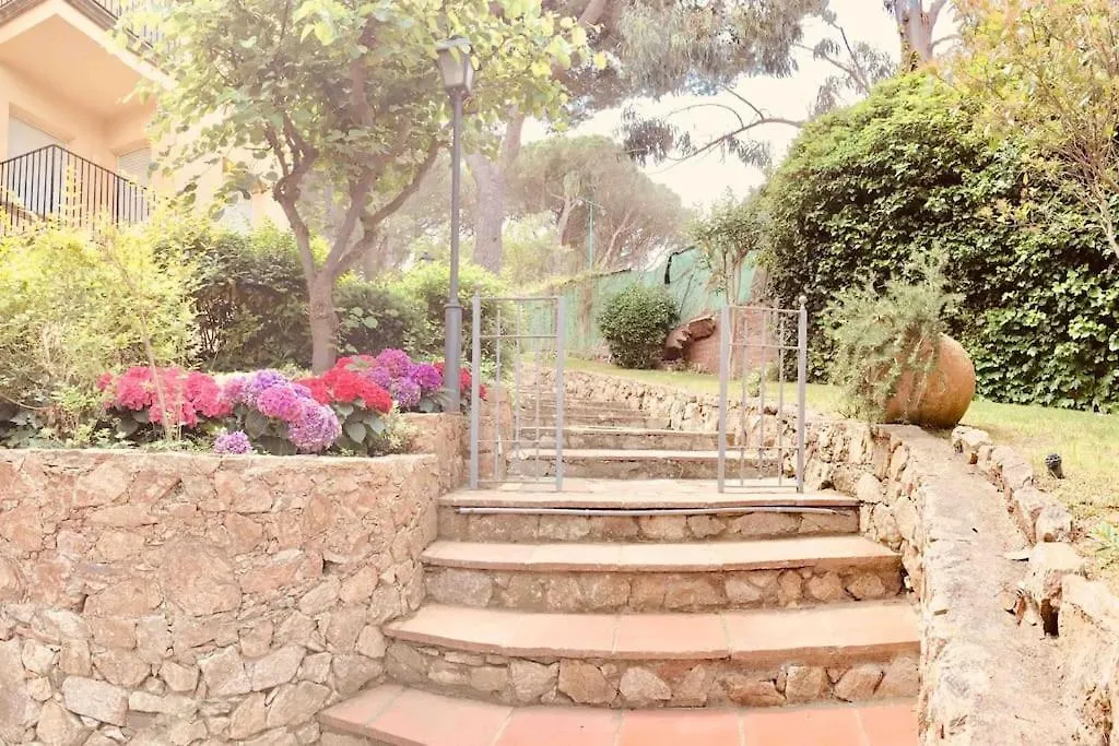 2 Story, 5 Bedroom, 3 Bath Flat, Steps From The Beach & Cliff Walk يافرانتْسْ شقة
